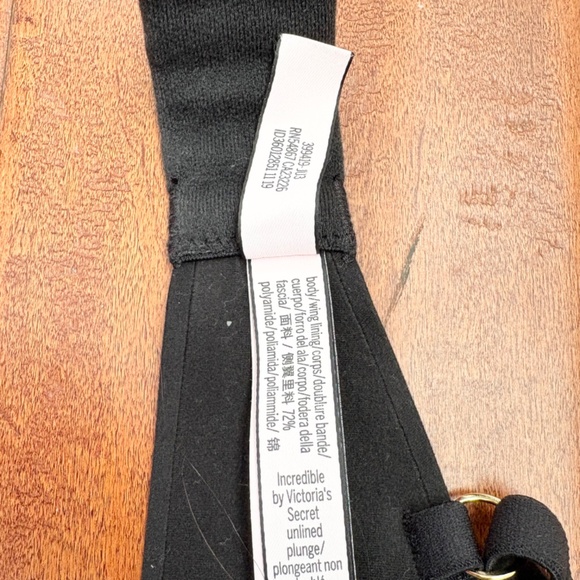 Incredible by Victoria's Secret Unlined Plunge Black Bra 38C *Discontinued* - Picture 10 of 10